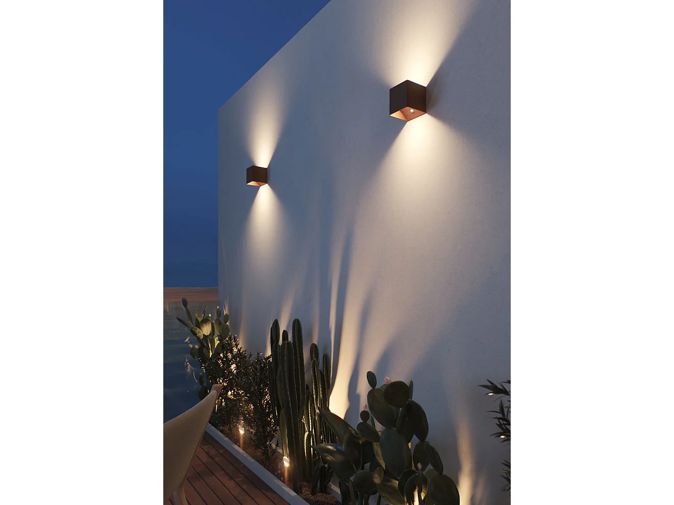 Beneito Faure LED-wandlamp op batterijen met Lek Sensor bewegingssensor - 6W, 3000K, opladen via USB-C, IP54 - Witte wandplafondlamp