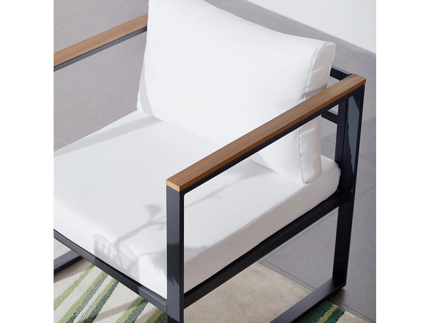 salon de jardin panoramique 8 places en résine tressée noir et blanc VIGO