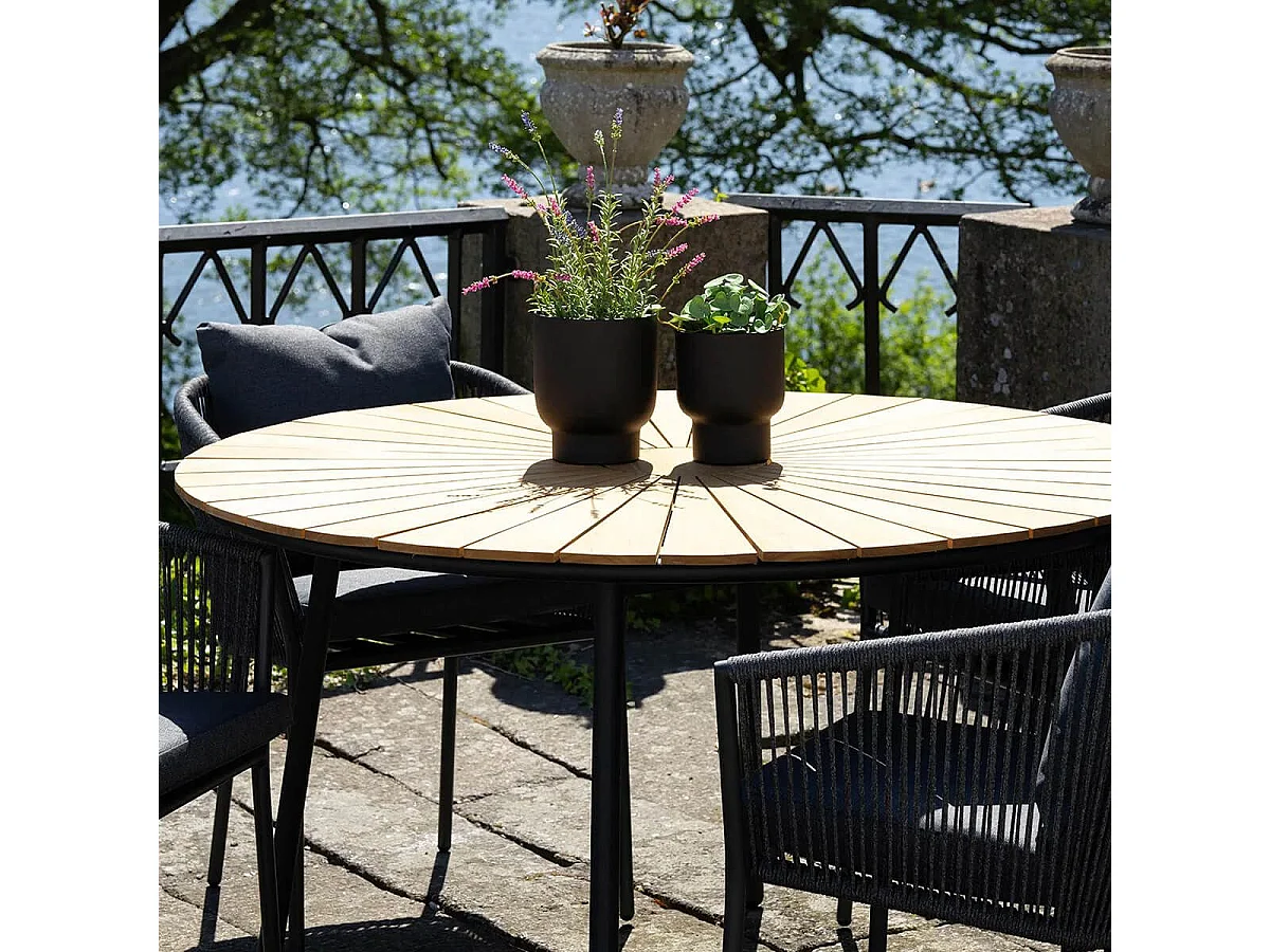 Table de jardin ronde 130cm plateau en lames de teck et pieds métal noir - KARRIGE
