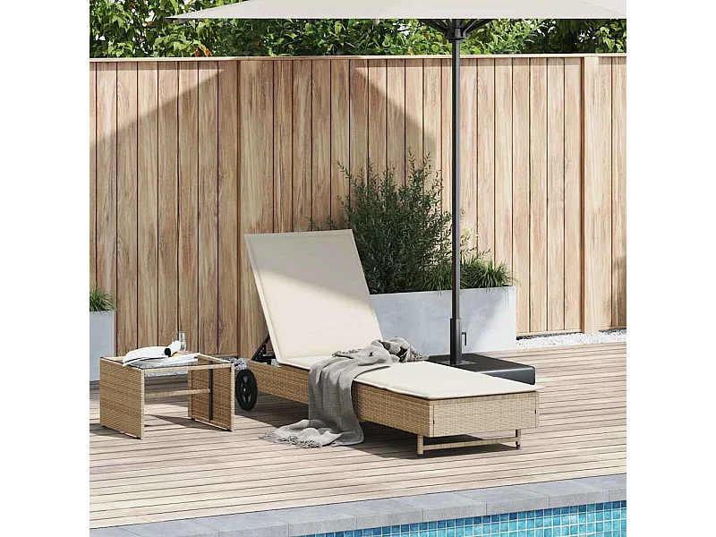 Chaise longue avec roues et coussin beige résine tressée