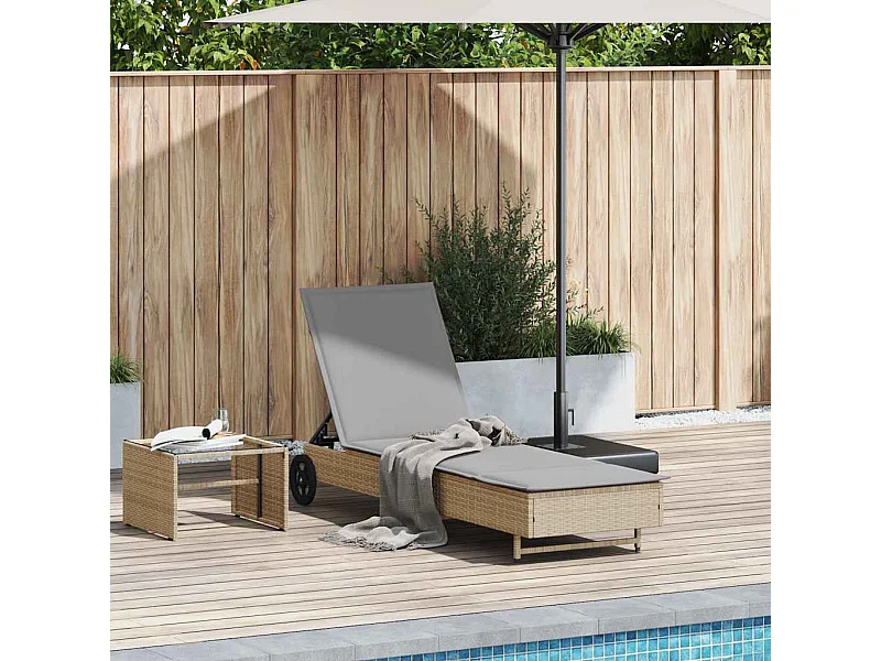 Chaise longue avec roues et coussin beige résine tressée