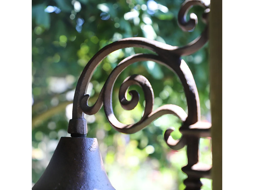 Cloche de jardin de porte ancienne en fonte marron 27 x 20.5 cm