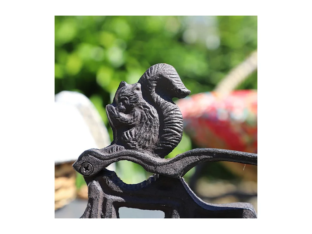 Casse noix écureuil en fonte marron 17.5 x 6 x 14cm