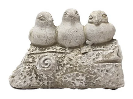 Trio d'oiseaux décoratifs sur branche en béton gris 15 x 9 x 9.5cm