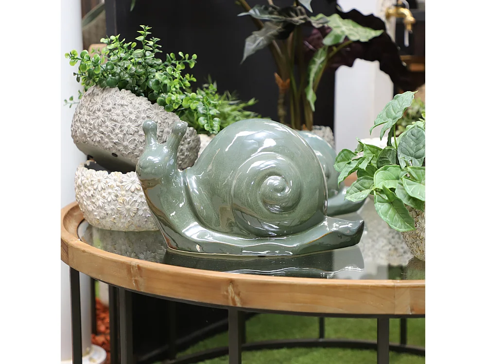 Escargot en céramique émaillée verte 34.5 x 18 x 19.5 cm