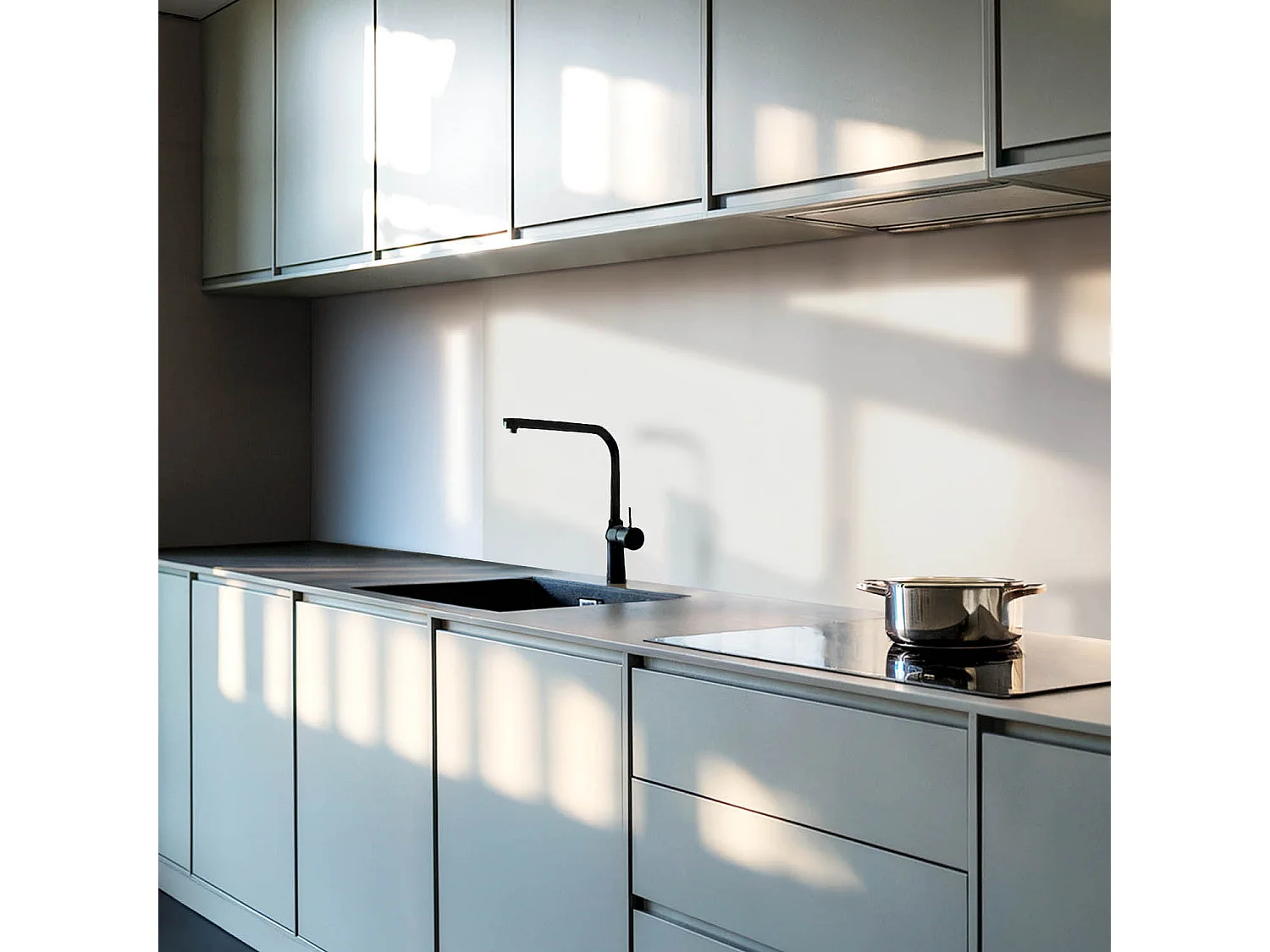 Selbstklebende Wandfliesen, Wandverkleidung innen - 20x20x20 - Farbe Grau