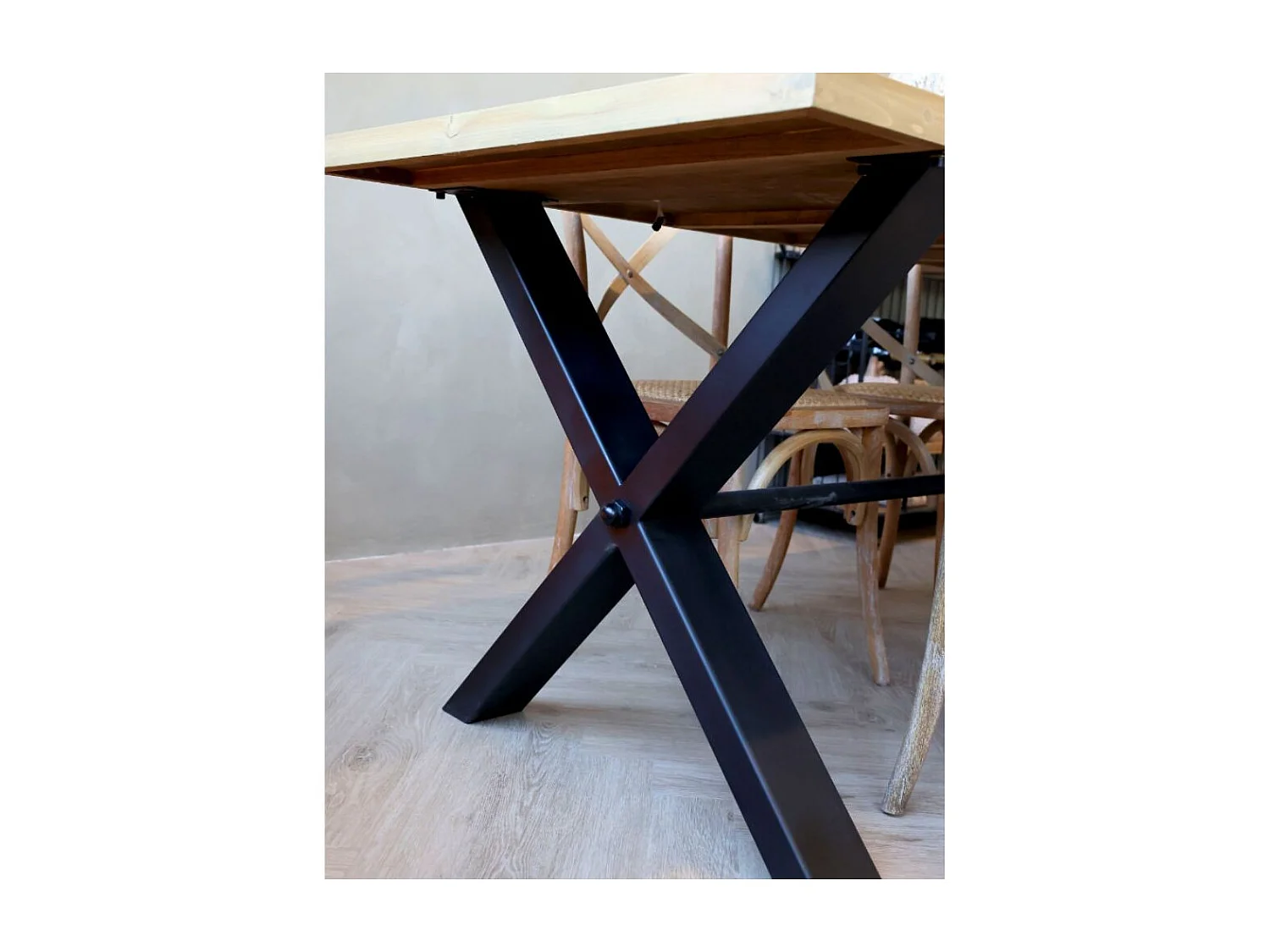 Table à manger en bois marron et fer forgé noir 200 x 90 x 77 cm