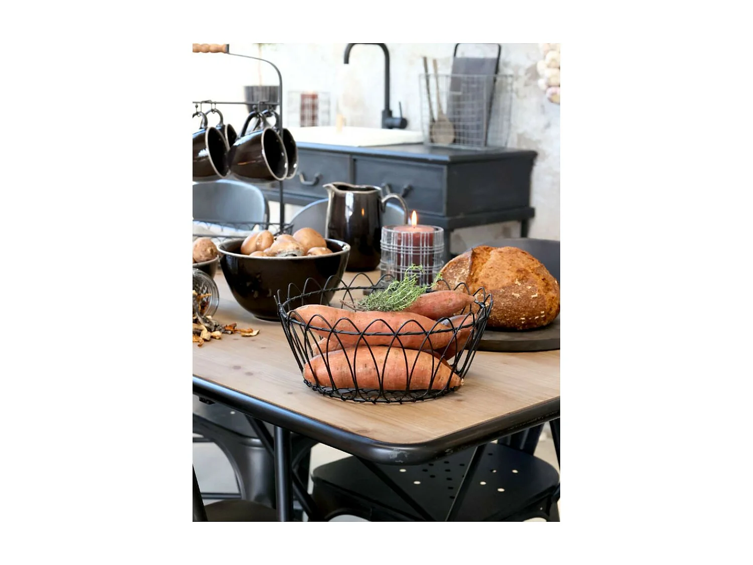 Table à manger en bois de sapin marron et fer noir 200 x 80 x 78.5 cm