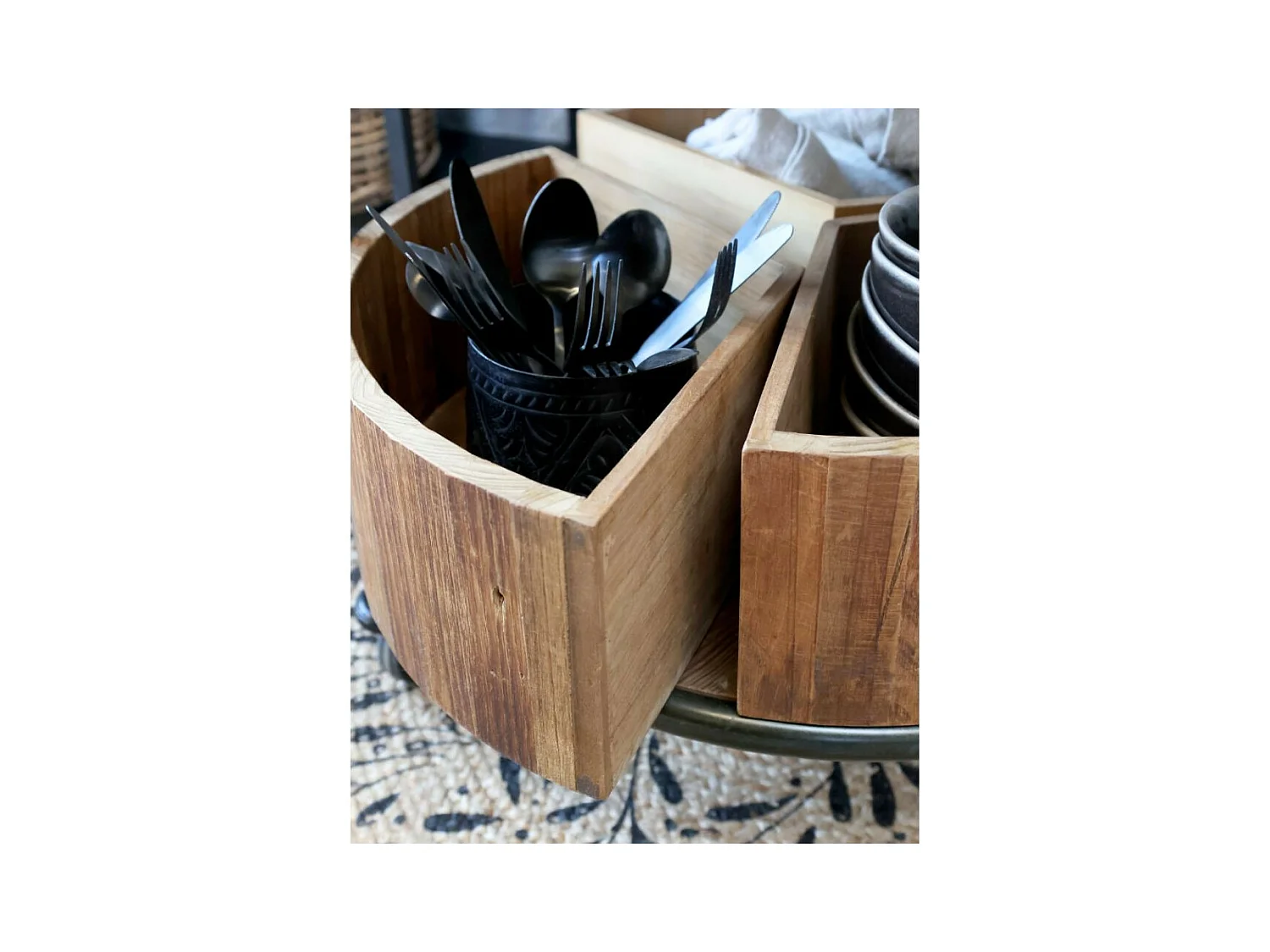 Etagère sur roues en bois recyclé marron et fer noir Ø.60 x Ht.160.5cm