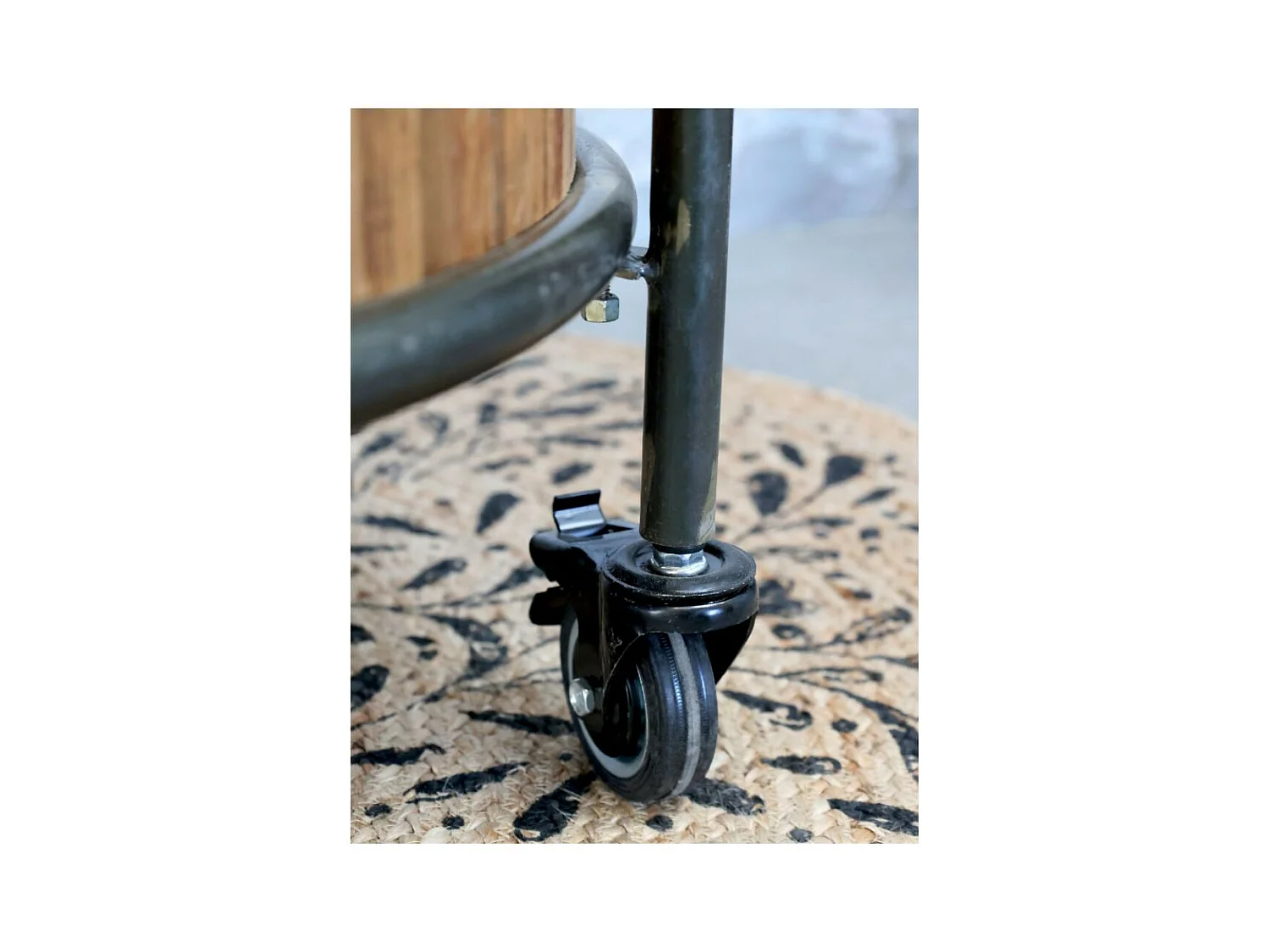 Etagère sur roues en bois recyclé marron et fer noir Ø.60 x Ht.160.5cm