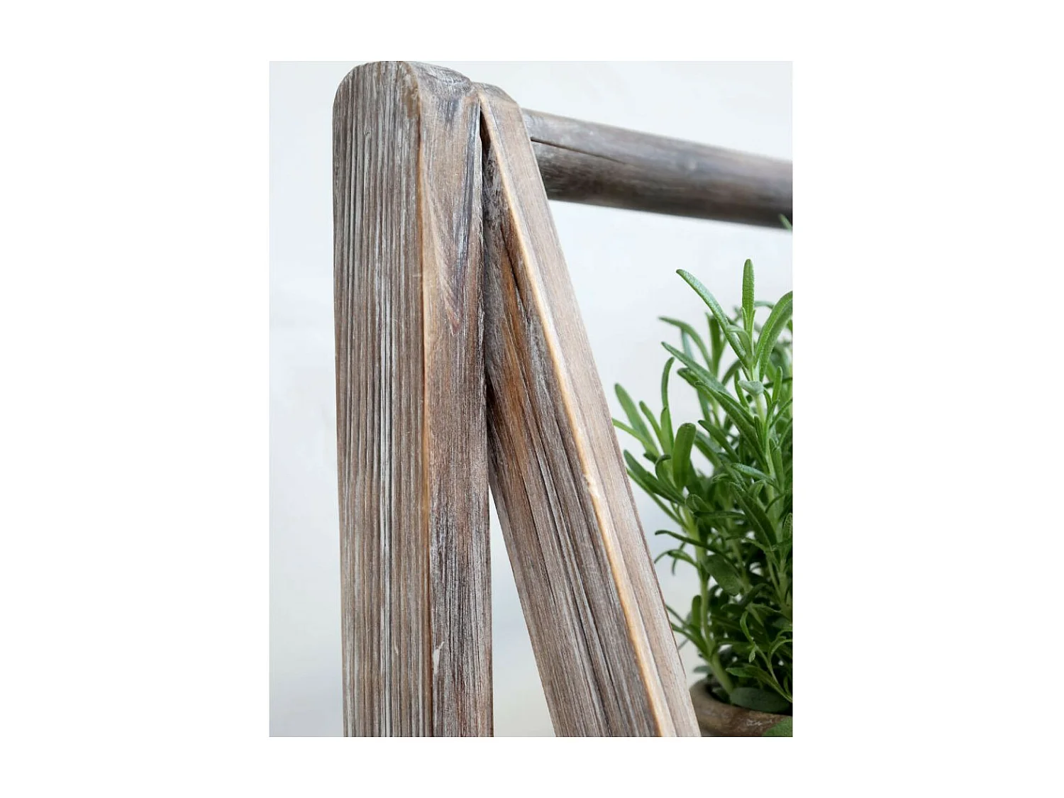 Etagère 5 paniers en bois de sapin marron et fer noir 42 x 70 x 170 cm