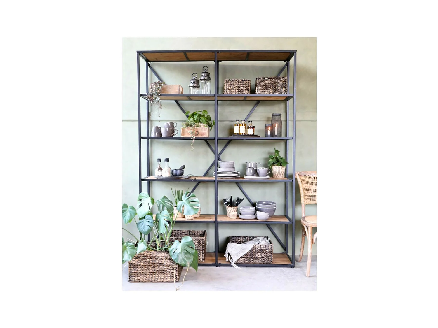 Etagère en bois marron et fer forgé noir antique 145 x 41 x 200 cm