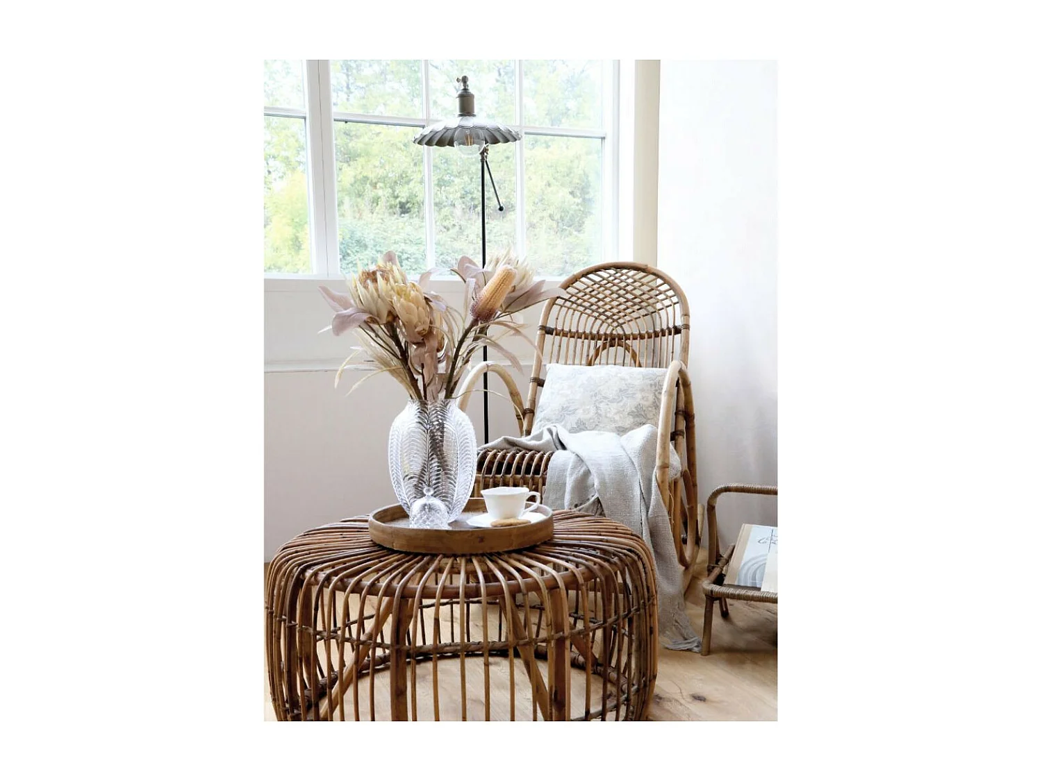 Fauteuil à bascule ancien en rotin marron naturel 106 x 58 x 100 cm