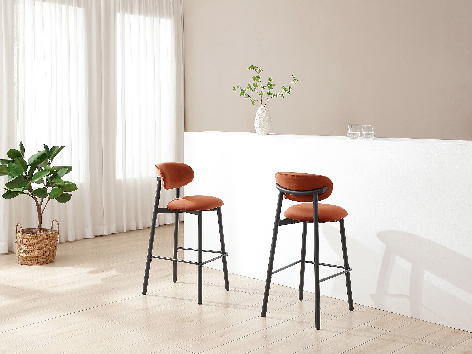 Set aus 2 Hockern aus Samt & Metall – Terrakotta – LAKABI günstig online kaufen