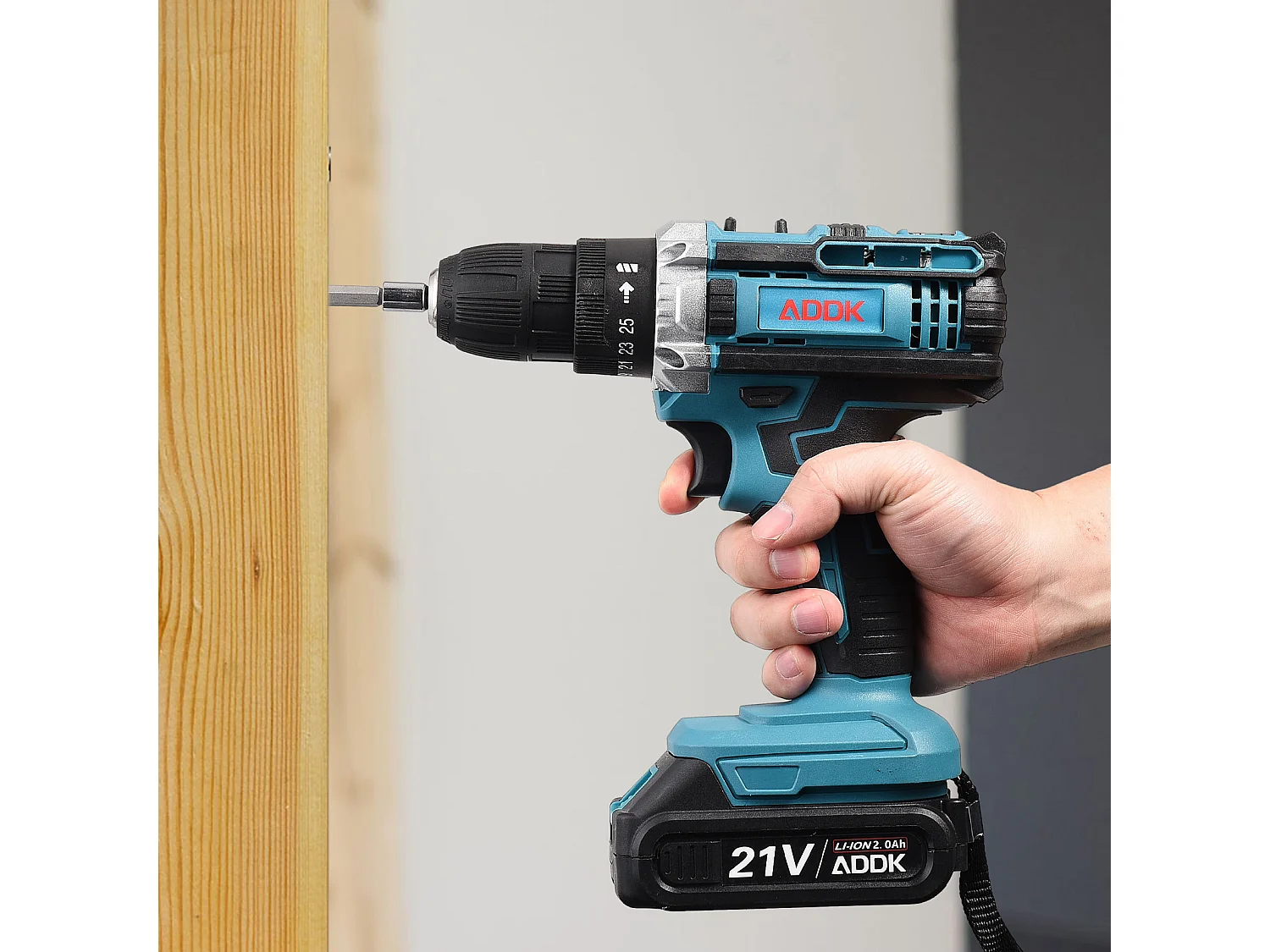 Perceuse électrique 21 V, moteur à balais, 2 batteries 2000 mAh, chargeur UE, kit 37 pièces - Bleu