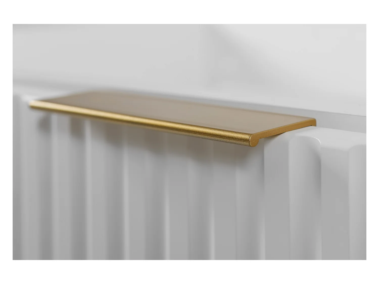 Badezimmermöbel, Weiß + Goldgriff, 60 x 57 x 46 cm