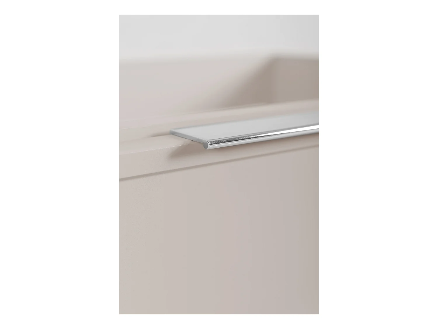 Badezimmerschrank, Kaschmir, silberner Griff, 46 x 60 x 57 cm