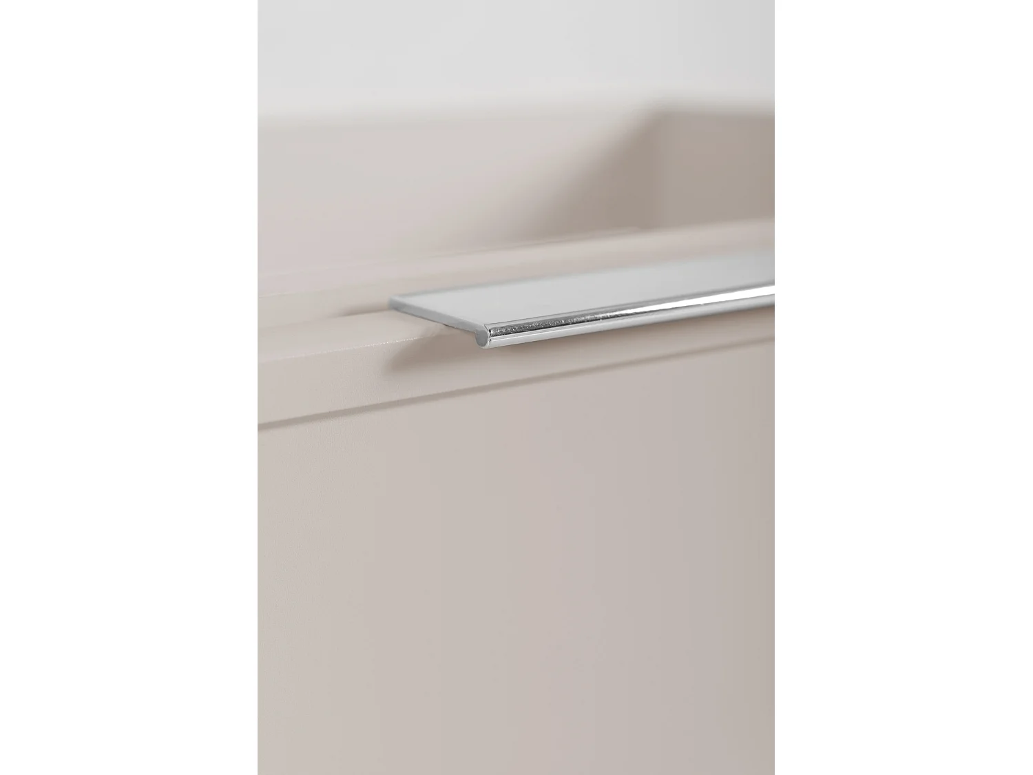 Badezimmerschrank, Kaschmir, silberner Griff, 46 x 60 x 57 cm