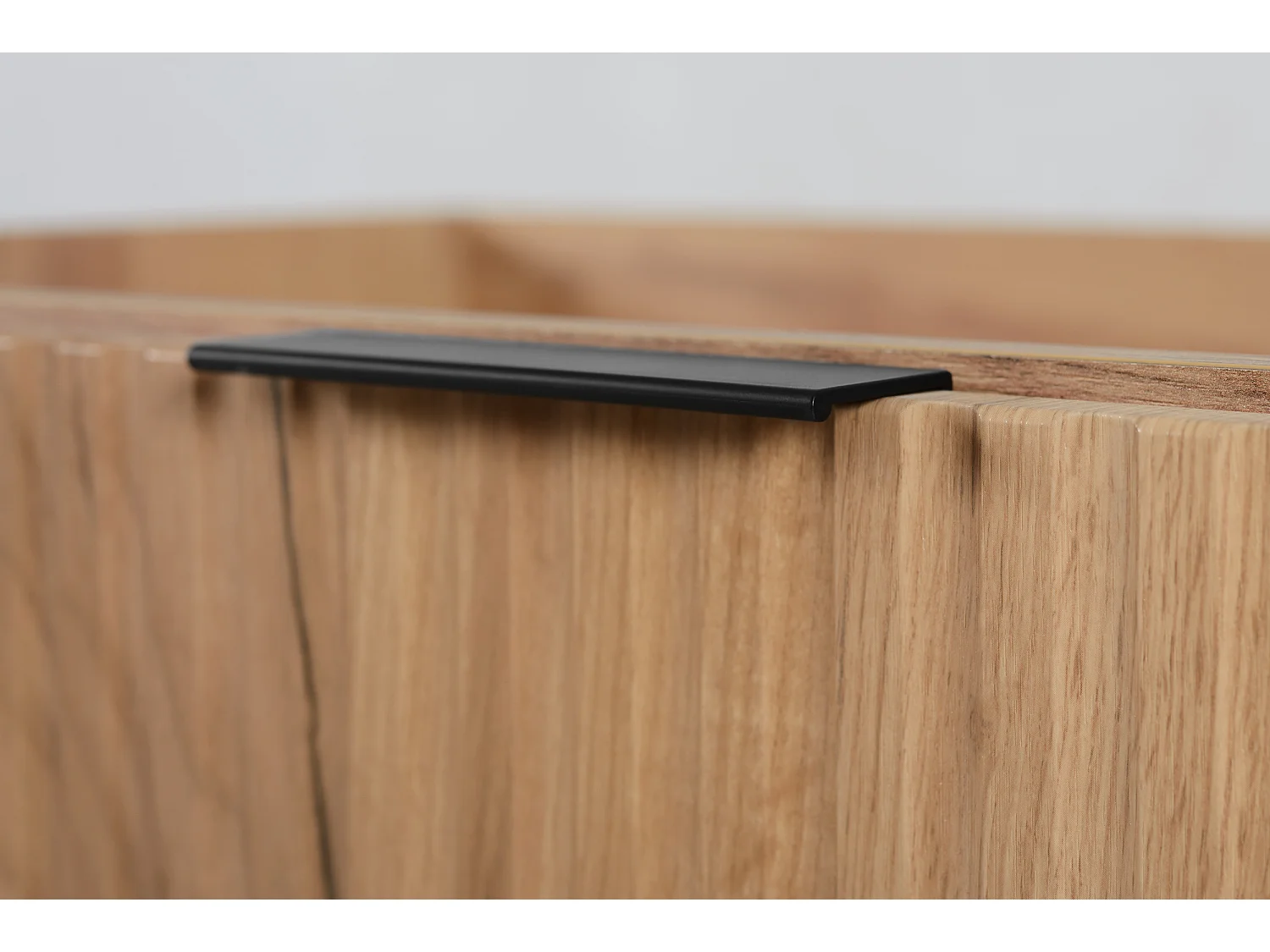 Szafka łazienkowa z drzwiami, Dąb Craft + czarny uchwyt, 40 x 57 x 46 cm