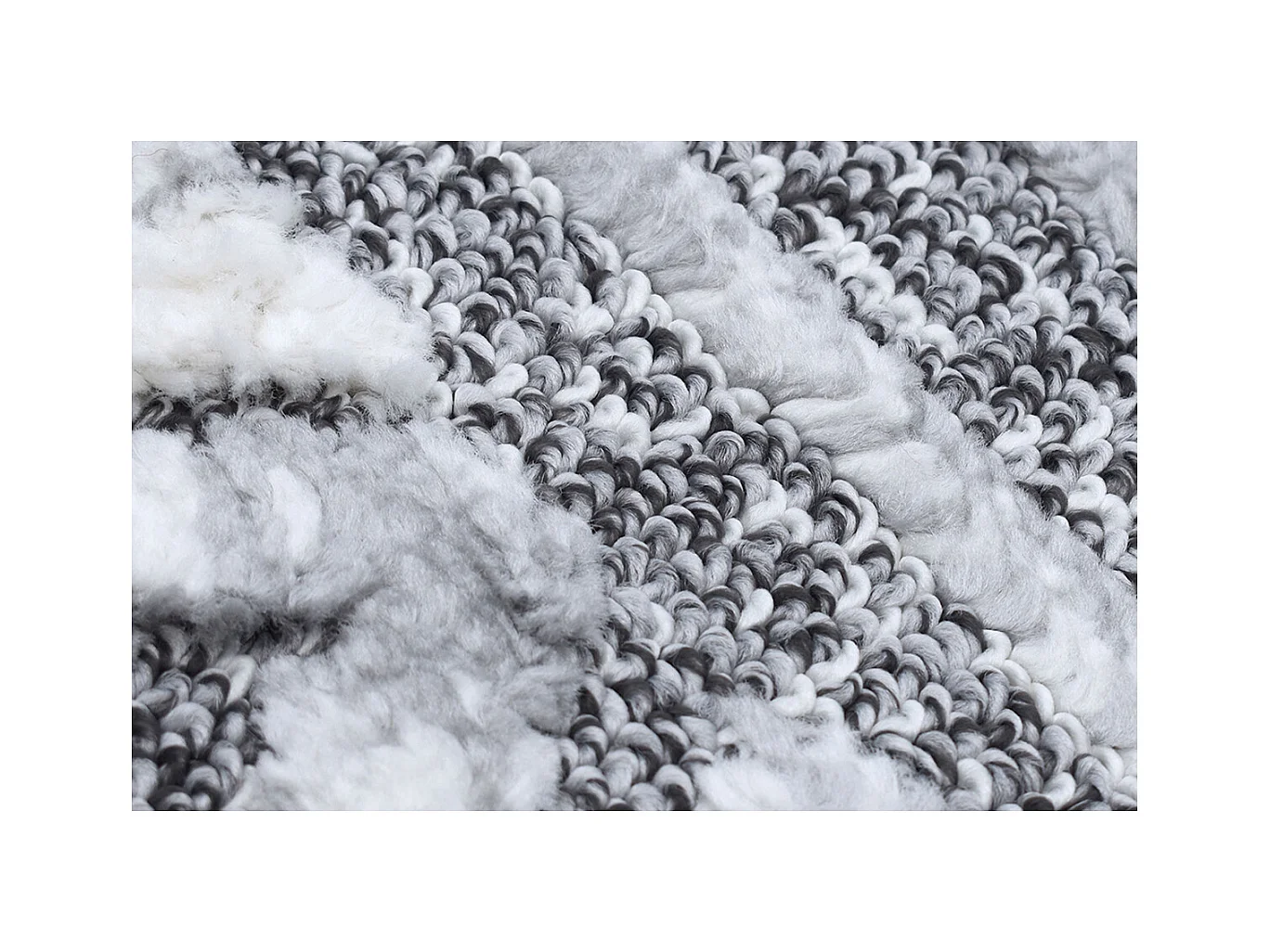 Tappeto berbero con motivi a rilievo bianco e grigio 160 x 230 cm ERGA