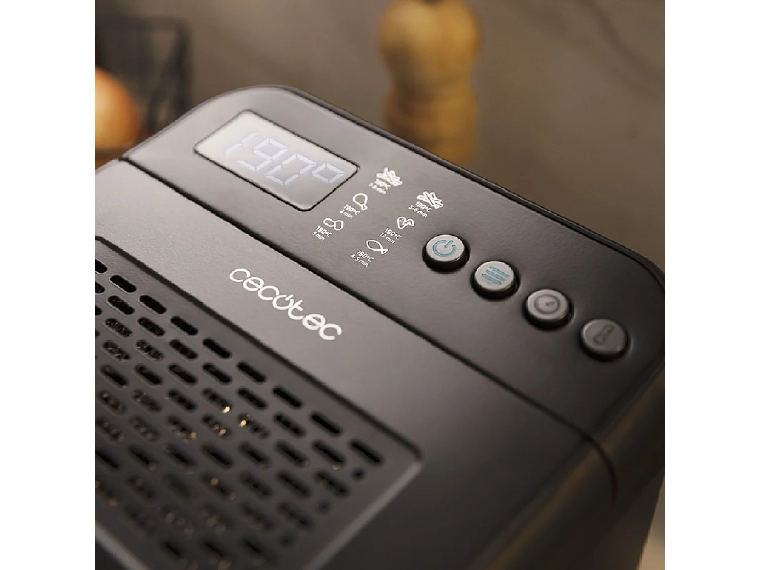 Freidora de Aceite de 4,2 Litros Cleanfry Luxury 4000 Black. 3270 W, Acero Inoxidable Lacado en Negro, 5 Programas Preestablecidos, Filtro OilCleaner