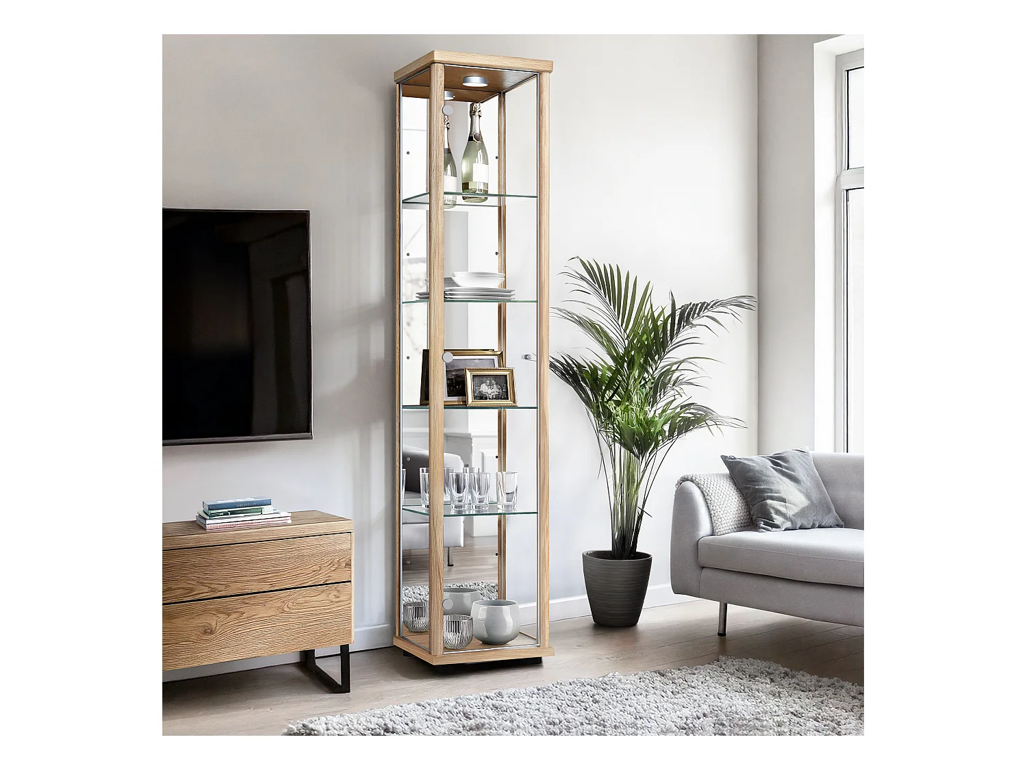 Vitrine sur pied avec 1 porte, 4 étagères en verre réglables en hauteur & miroir - Avec éclairage LED - 176x37x33 cm - Couleur hêtre