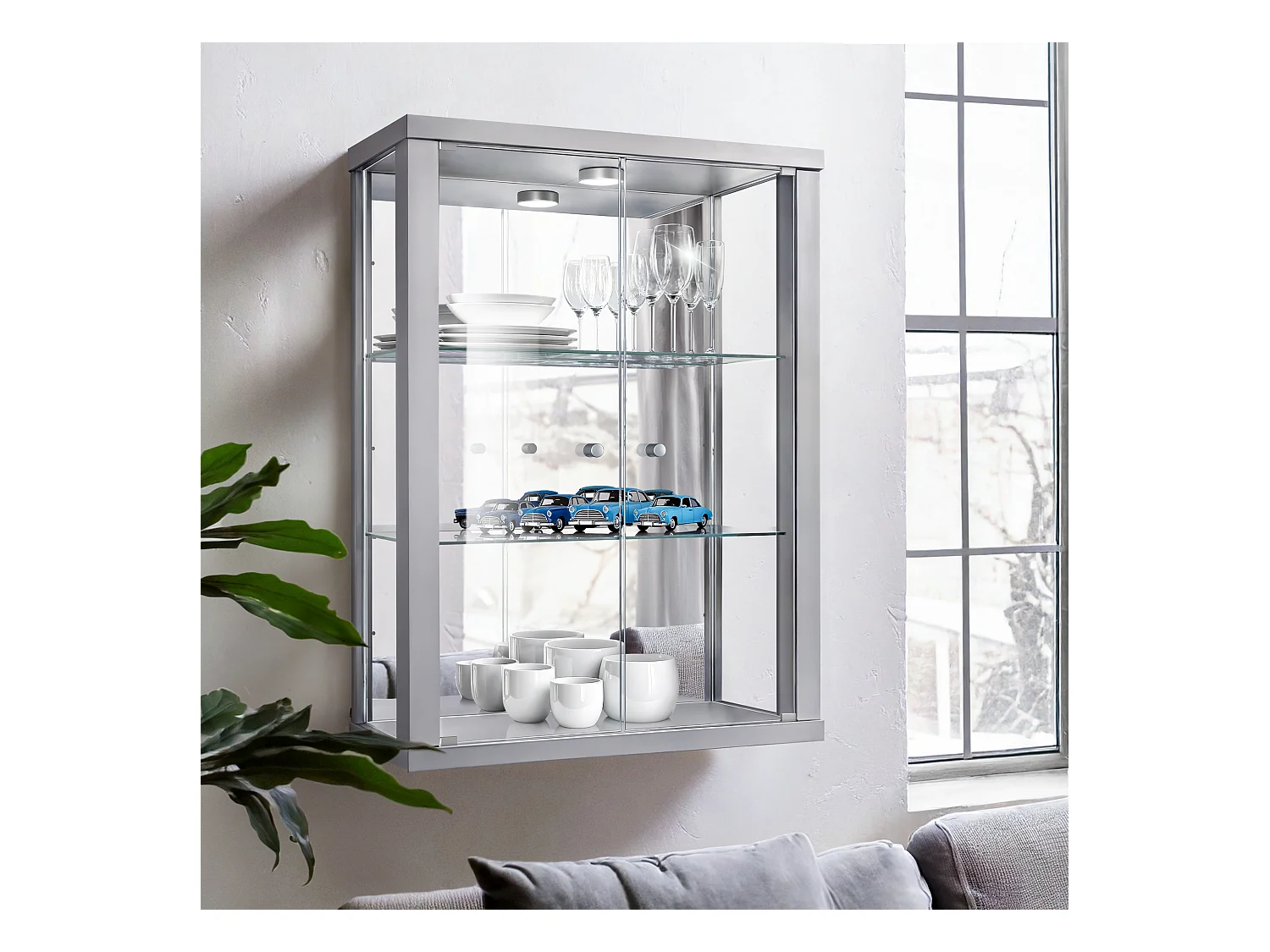 Vitrine murale avec 2 portes, 2 étagères en verre réglables en hauteur & miroir - Avec éclairage LED - 80x60x25 cm - Couleur argentée