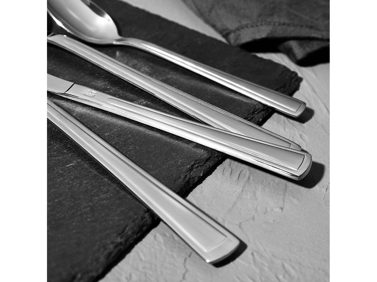 Ménagère TORINO 24 pièces en acier inoxydable Bergner