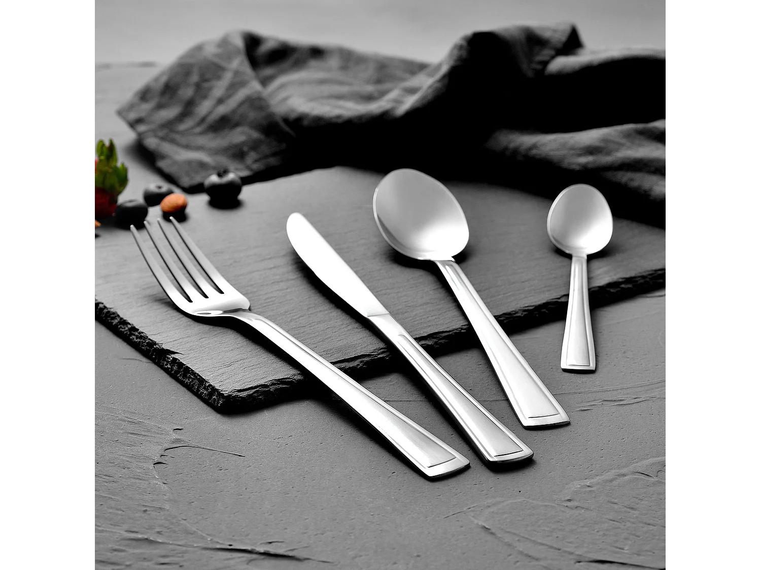 Ménagère TORINO 24 pièces en acier inoxydable Bergner