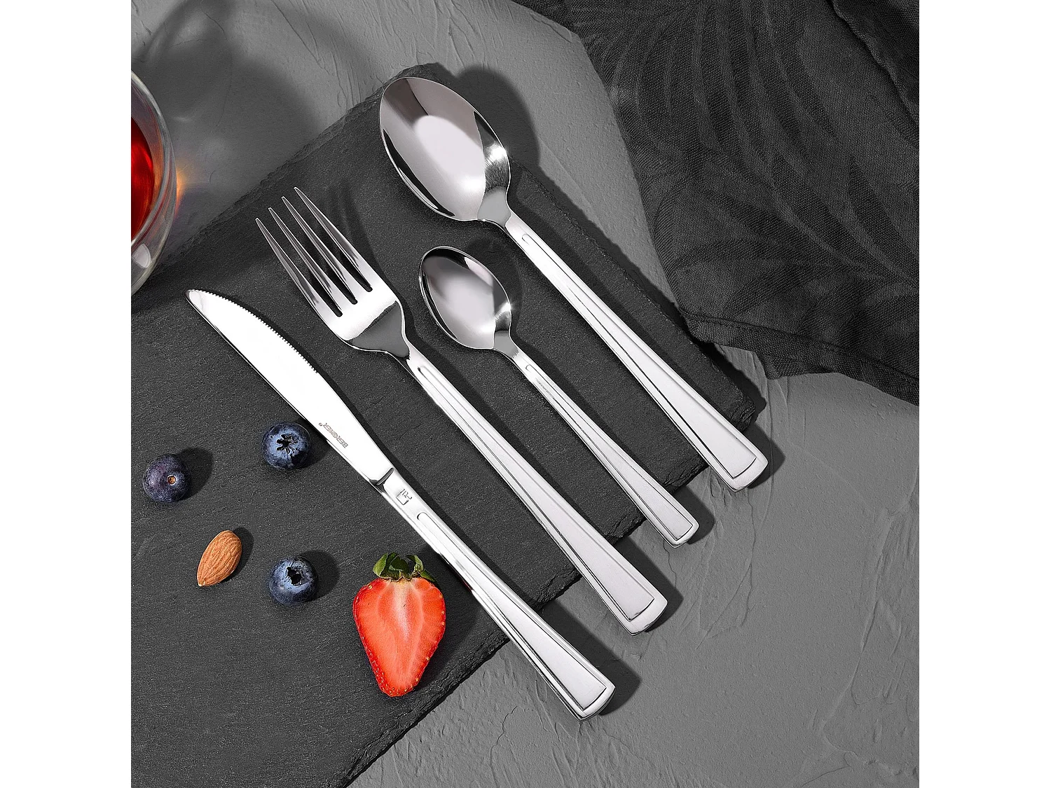 Ménagère TORINO 24 pièces en acier inoxydable Bergner