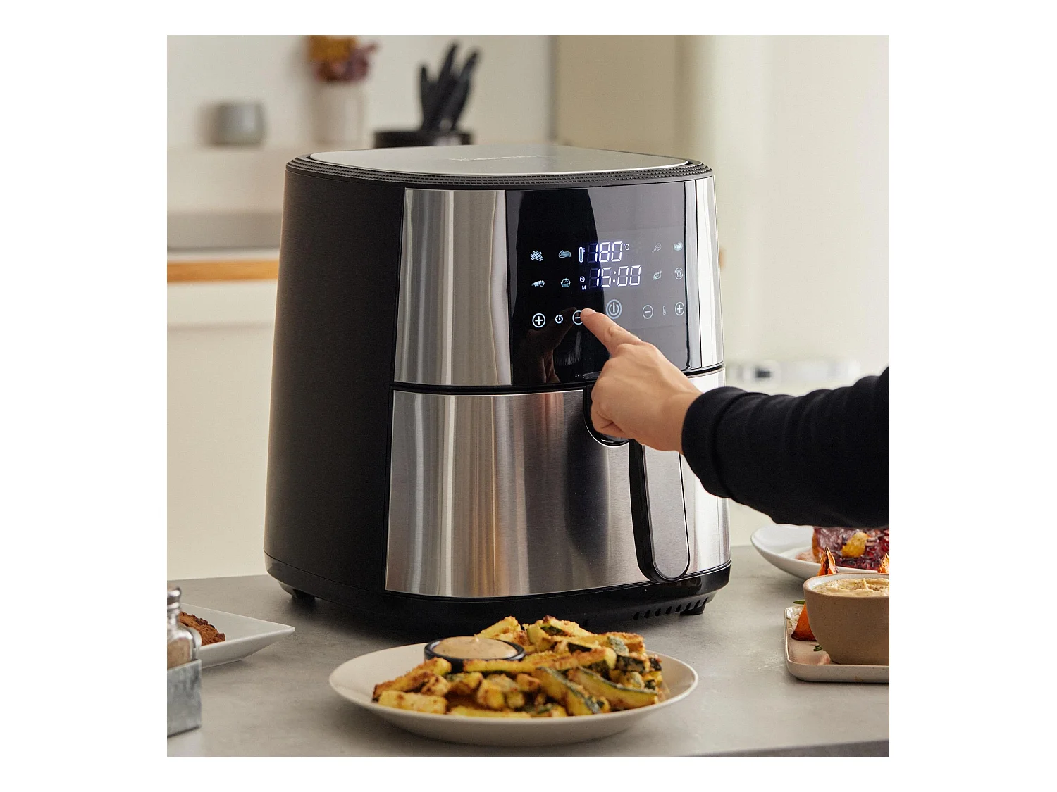 Friteuse à air sans huile d'une capacité de 6 L et d'une puissance de 1800 W avec écran tactile LED avec 8 fonctions MasterPRO différentes