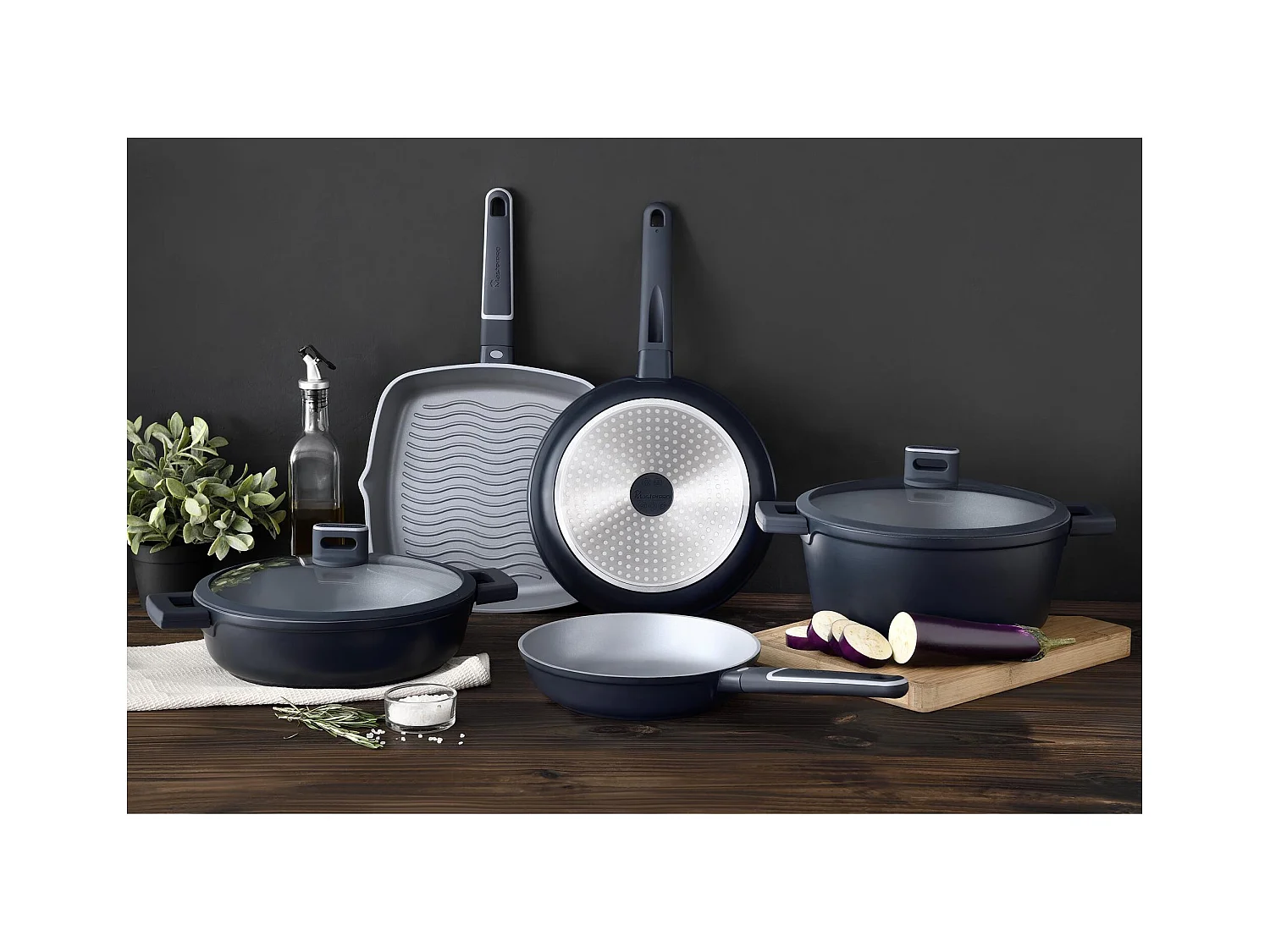 Lot de 2 poêles Ø20Ø26cm INDIGO en fonte d'aluminium antiadhésive MasterPRO