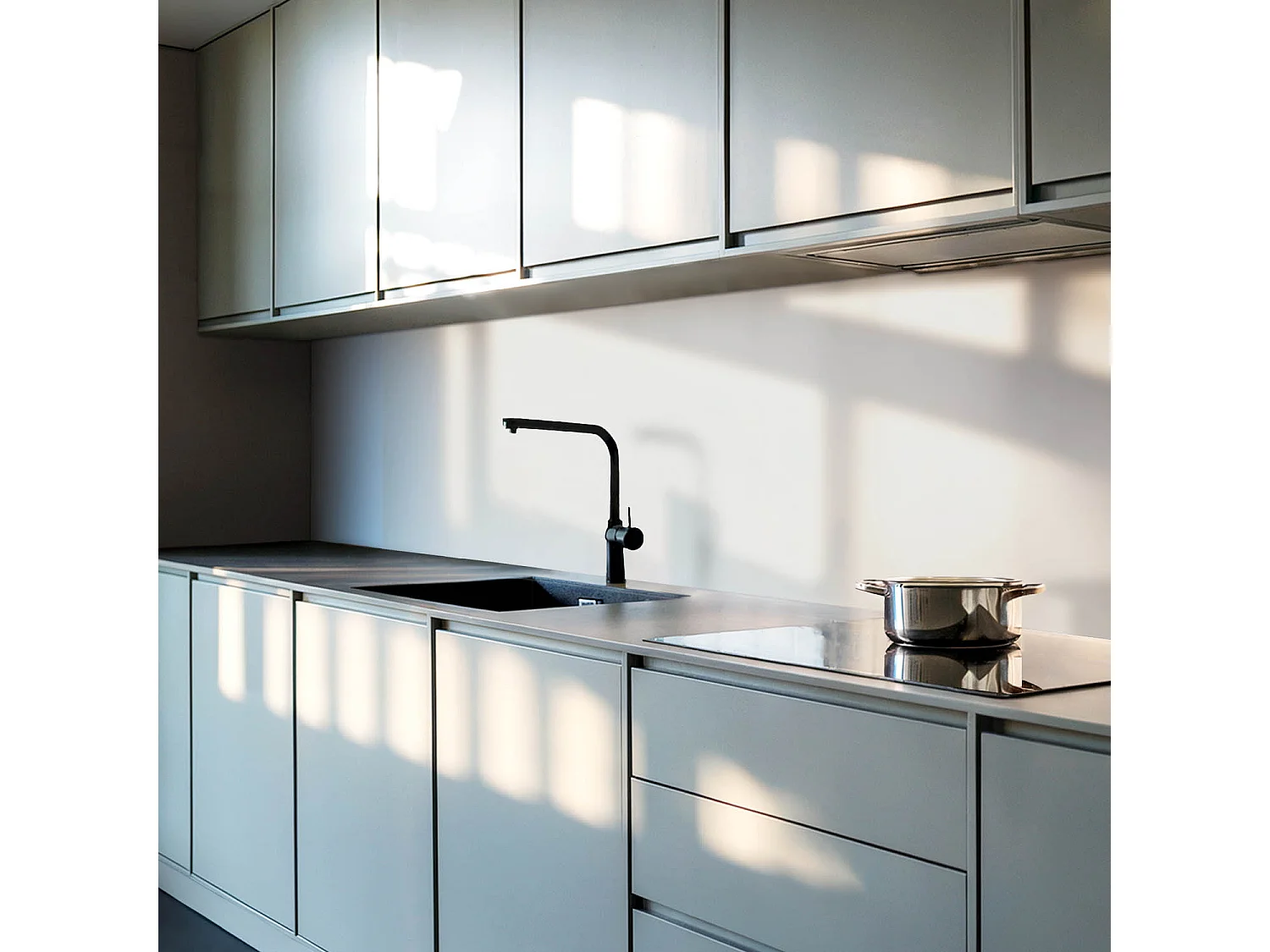 Wandpaneel selbstklebend, Wandverkleidung innen - 100x50 cm - Farbe Grau