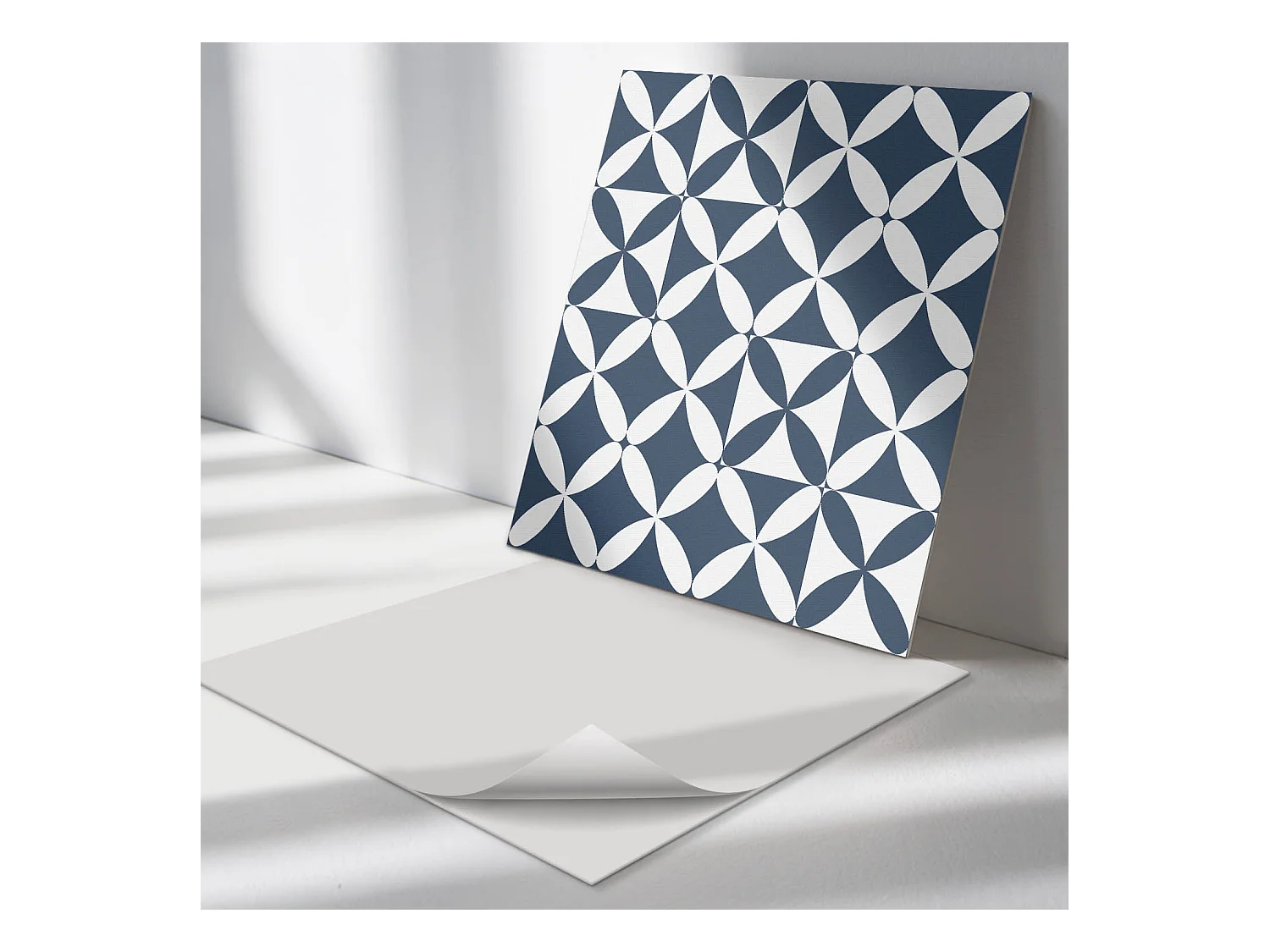 Panneaux muraux autocollants en vinyle imperméable - 4 x 50 x 50 cm - Motif de fleurs géométriques