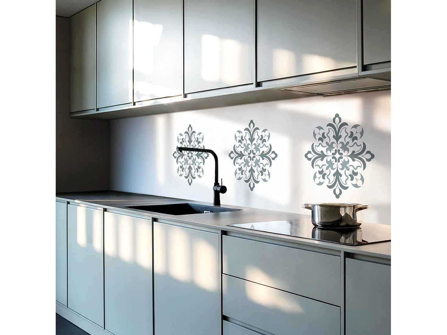 Wandpaneel selbstklebend, Wandverkleidung innen - 4 x 50 x 50 cm - Blumenmuster in Symmetrie