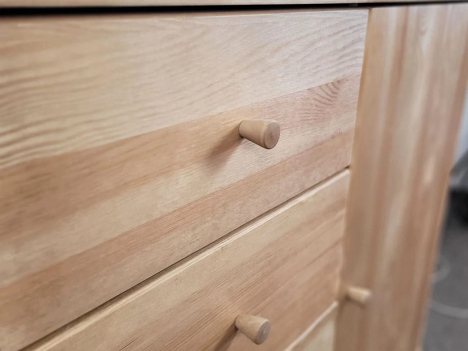 Komoda drewniana 143 cm Oregon, 4 szuflady 2 drzwi,  kolor dębowy