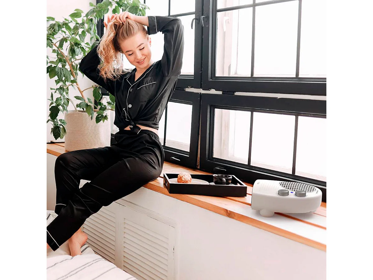 Calefactor ventilador Copacabana Universal Blue 2000W diseño horizontal blanco