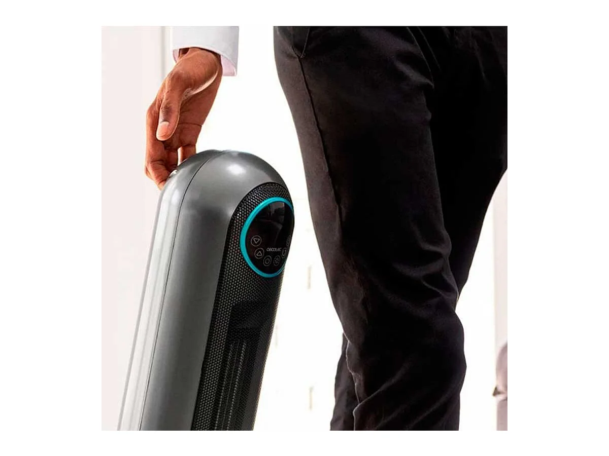 Calefactor cerámico Ready Warm 10150 Smart Ceramic Pro Cecotec 2200W pantalla LED con mando negro
