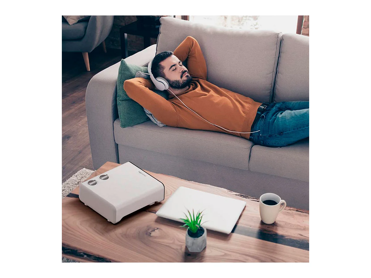 Calefactor ventilador Wakama 4020W Universal Blue 2000W diseño horizontal blanco