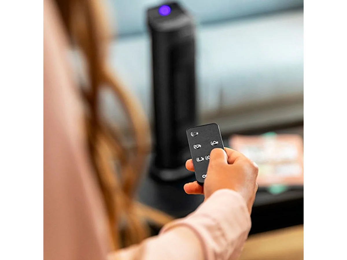 Calefactor cerámico Ready Warm 6800 Ceramic Sky Smart Cecotec 2000W oscilante con mando negro