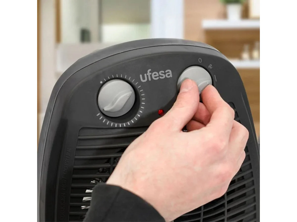 Calefactor Ufesa CF2000 2000W 3 temperaturas negro