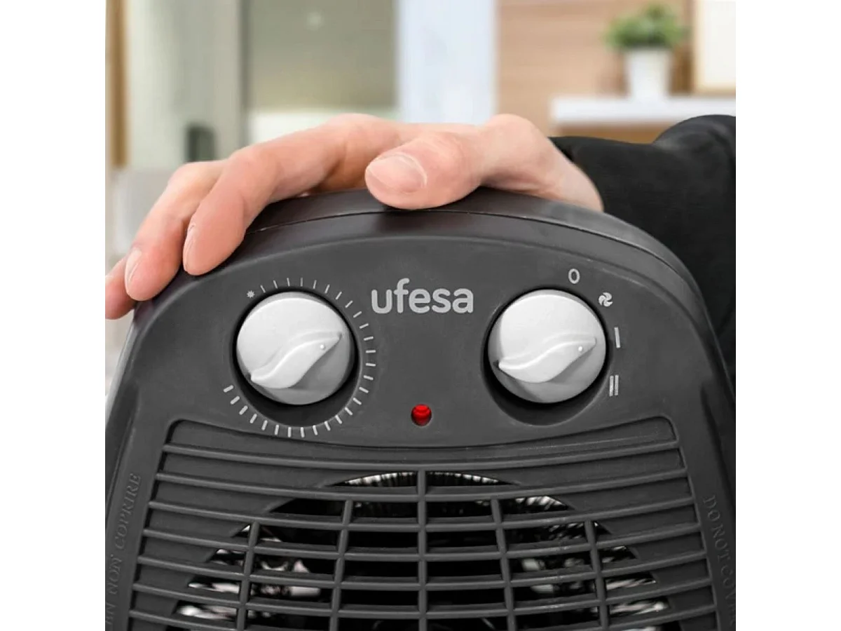 Calefactor Ufesa CF2000 2000W 3 temperaturas negro