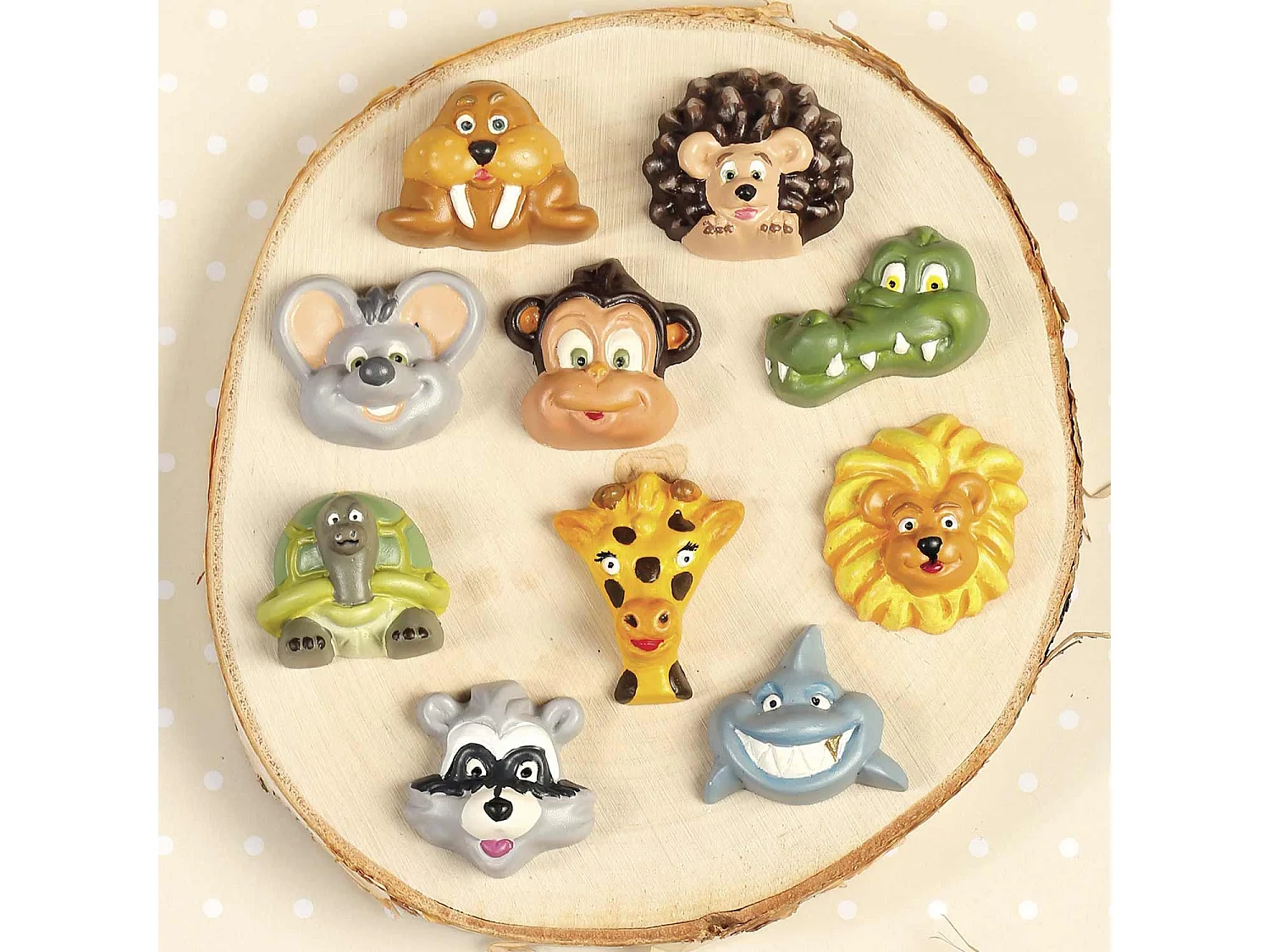 4 divertidos moldes de alfabeto y números