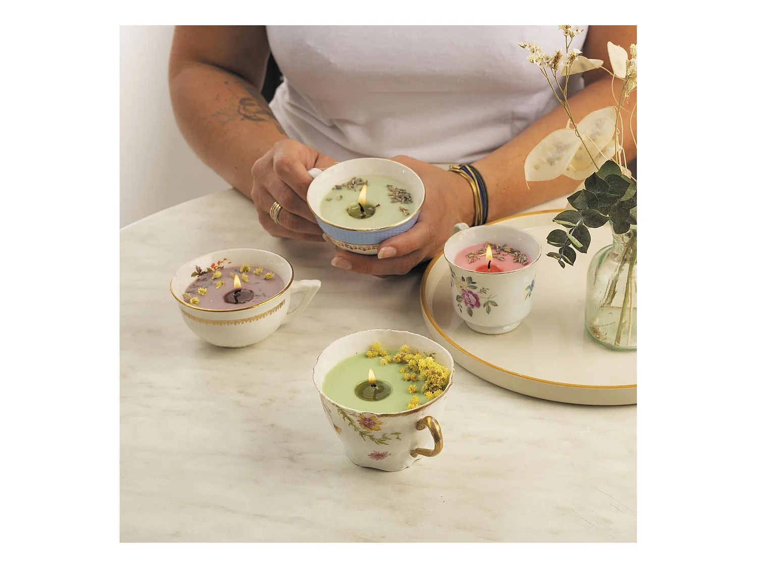 Coffret DIY bougies colorées et fleuries