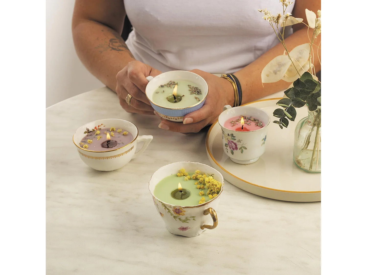 Coffret DIY bougies colorées et fleuries