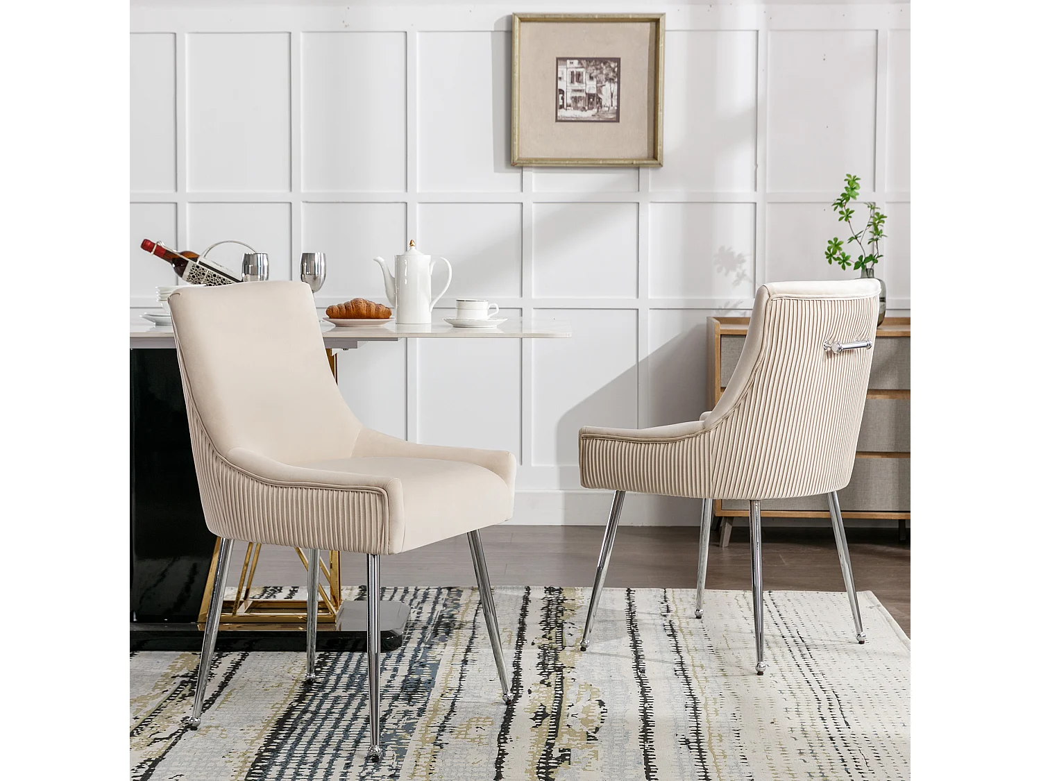 Conjunto de 4 sillas de terciopelo - 86 x 57 x 54 cm - sillón tapizado - patas de metal plateado con asa - beige