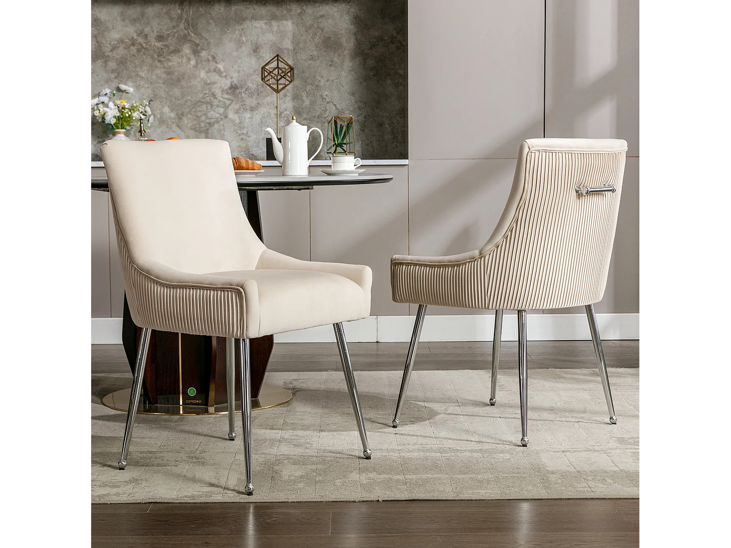 Conjunto de 4 sillas de terciopelo - 86 x 57 x 54 cm - sillón tapizado - patas de metal plateado con asa - beige