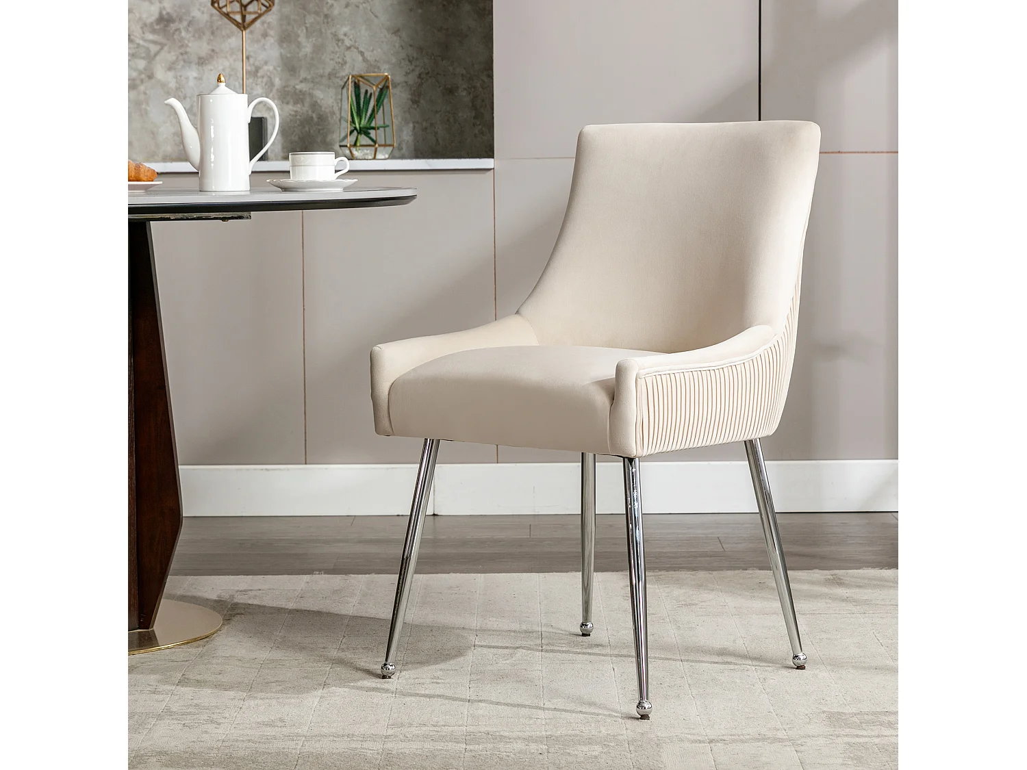 Conjunto de 4 sillas de terciopelo - 86 x 57 x 54 cm - sillón tapizado - patas de metal plateado con asa - beige