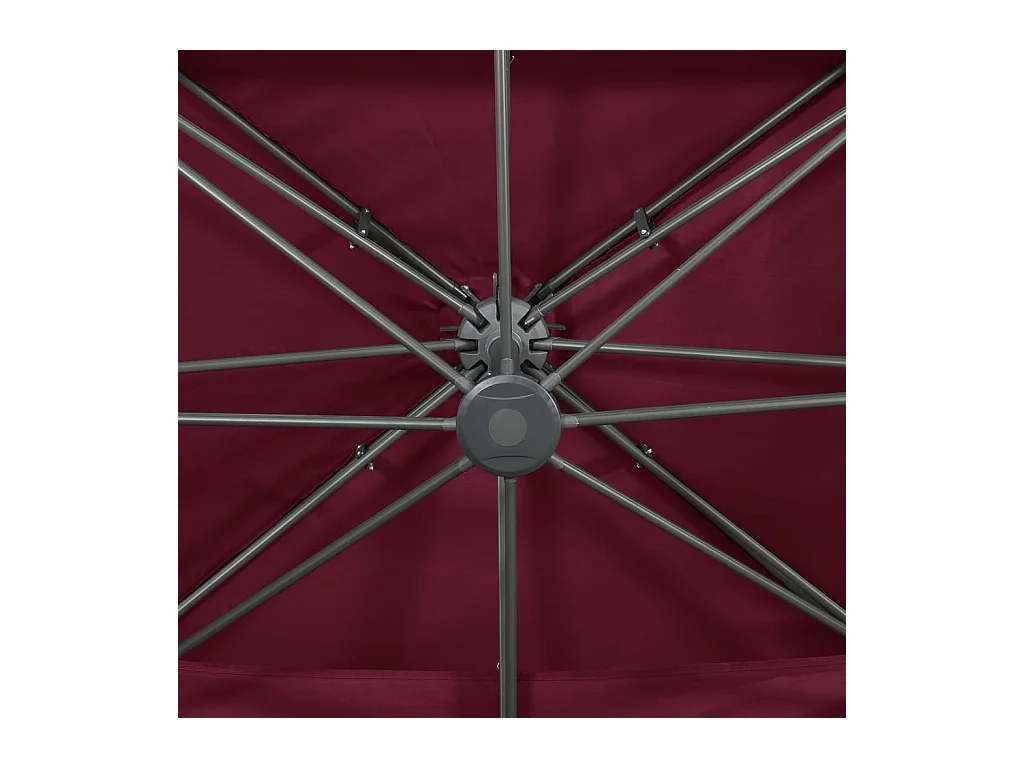 Burgunderroter freitragender Gartenschirm mit Doppeldach