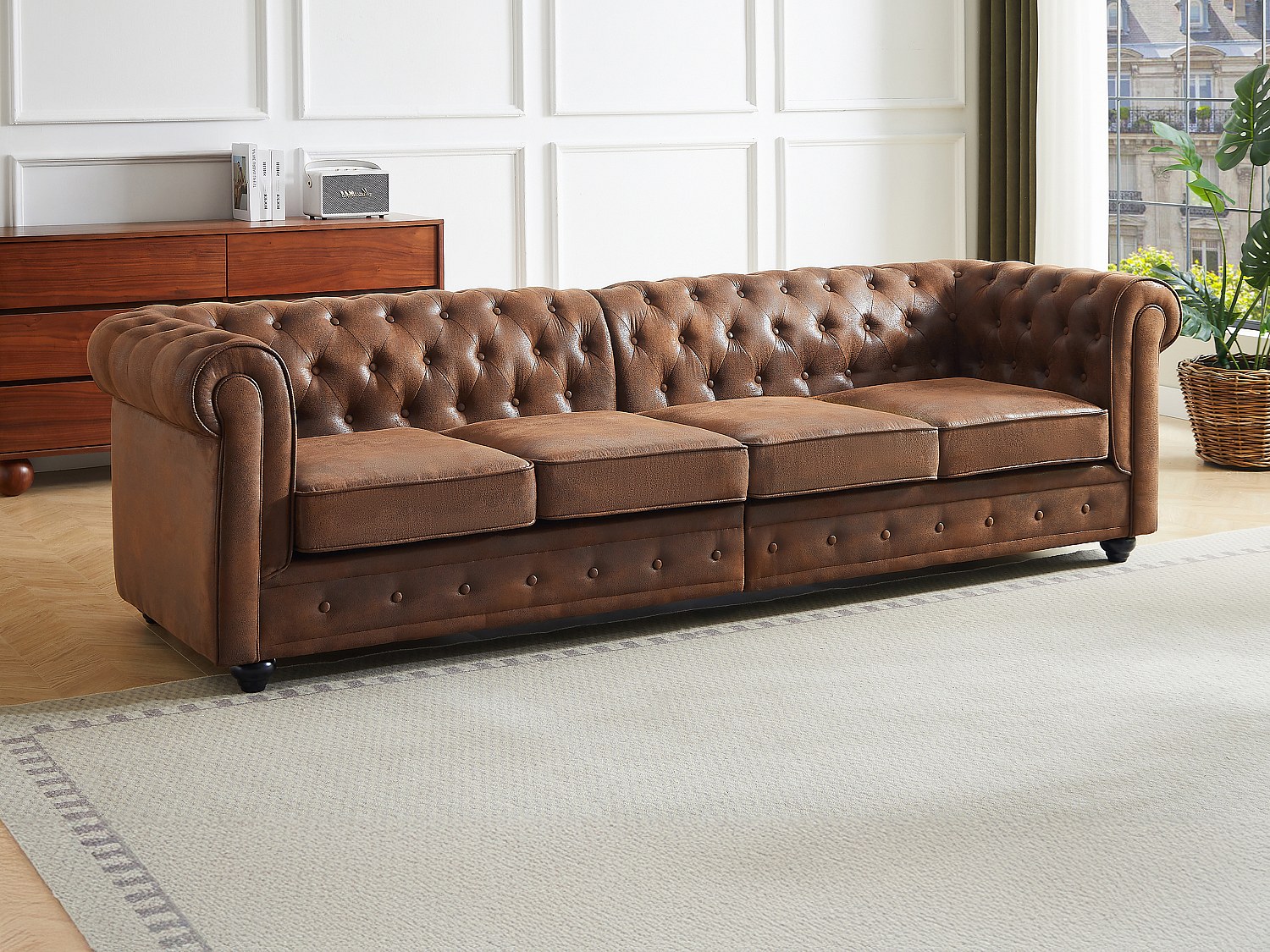 Chesterfield 4-sitssoffa i mikrofiber med åldrat läderlook